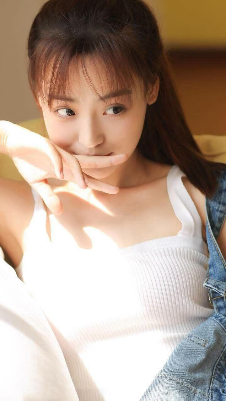 西班牙青年队在欧洲青年赛事中表现优异，潜力巨大