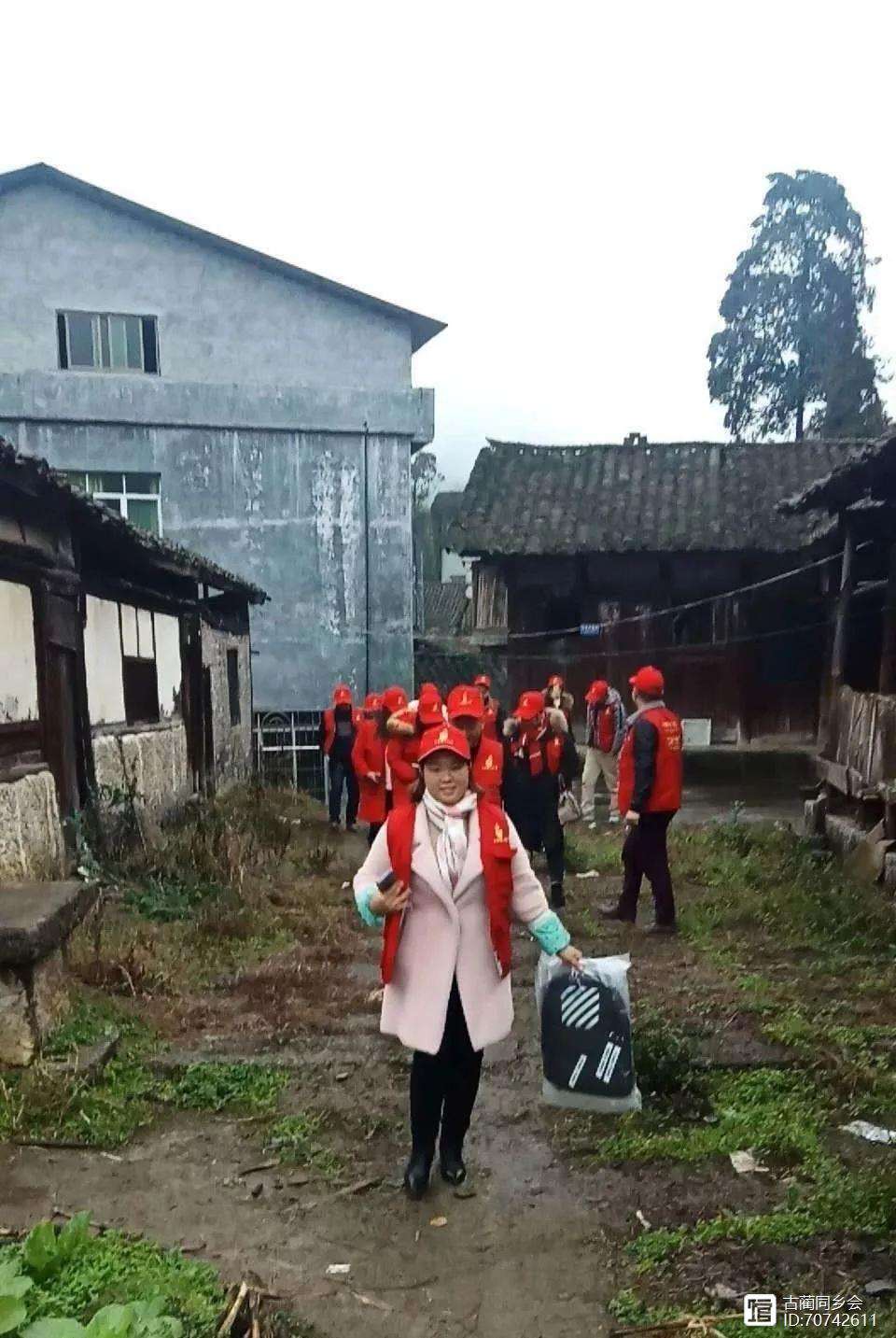 包含B体育官网：篮球公益，如何才能确保捐赠的物资真正送到需要帮助的人手中？的词条