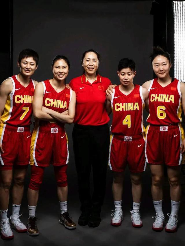 关于爱游戏体育：中国女篮出征国际赛，铿锵玫瑰绽放光芒的信息